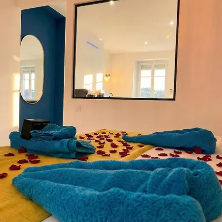 Le 21 - Premium - Jacuzzi Privatif & Vue Rhone * Vienne (Isere)